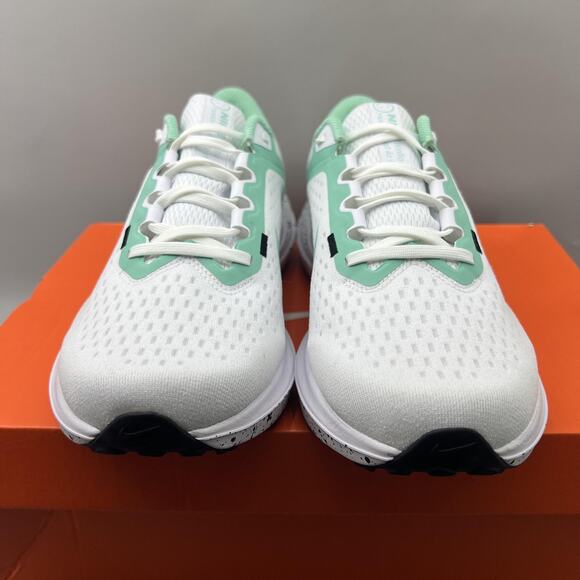 Nike Air Winflo 10 Running Shoes Women Size 9.5 White Green Comfort Low Sneakers - Picture 2 of 8